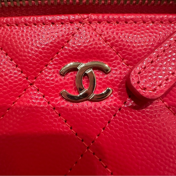 Chanel classic mini vanity with chain. Bright red color, caviar leather - Picture 12 of 14